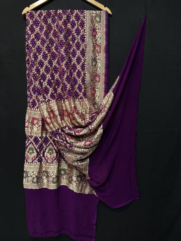 Mina kari Bandhani Duptta