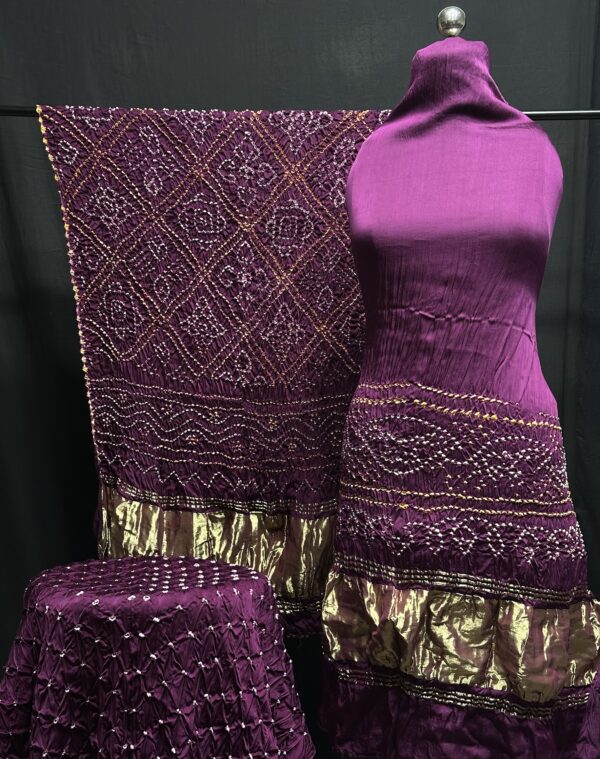 Modal 3 piece Bandhej suit