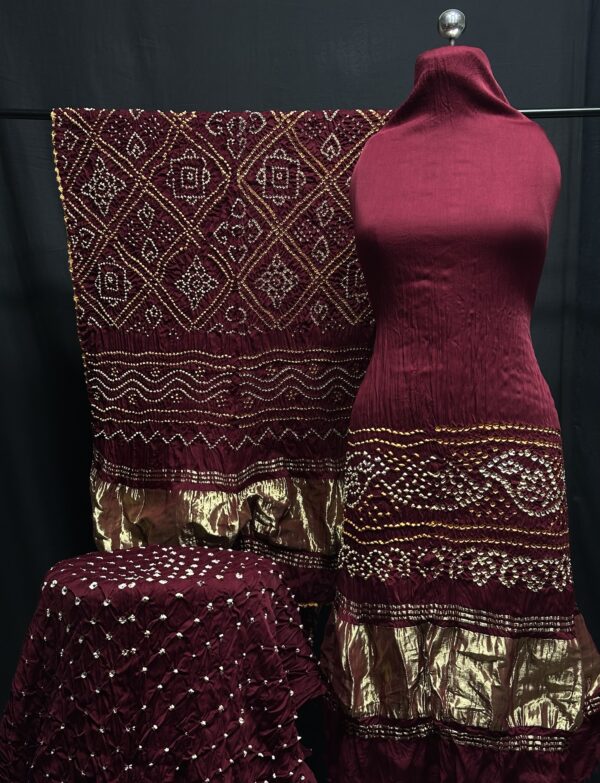 Modal 3 piece Bandhej suit