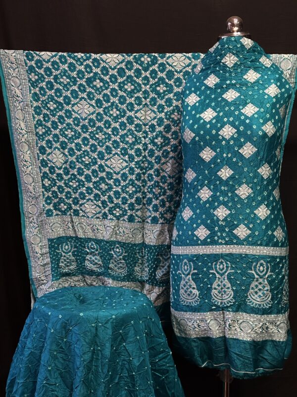 Dhupiyan Kashmiri work