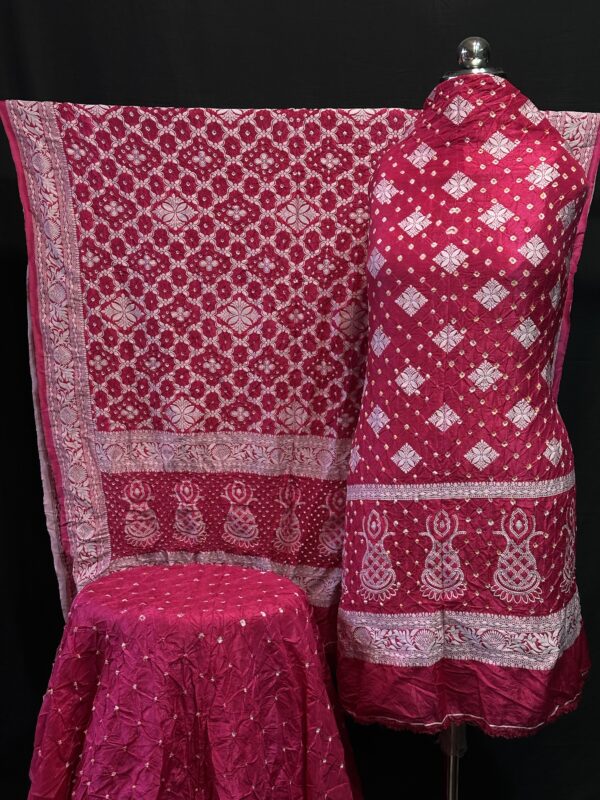 Dhupiyan Kashmiri work