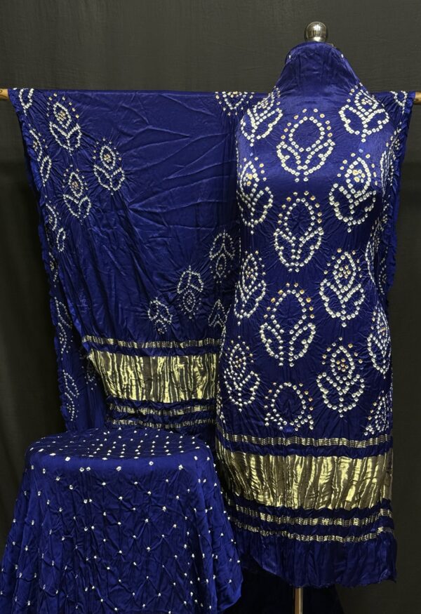 Modal 3 piece bandhej suit
