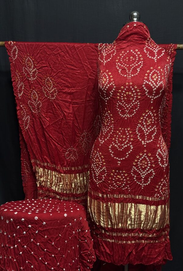 Modal 3 piece bandhej suit